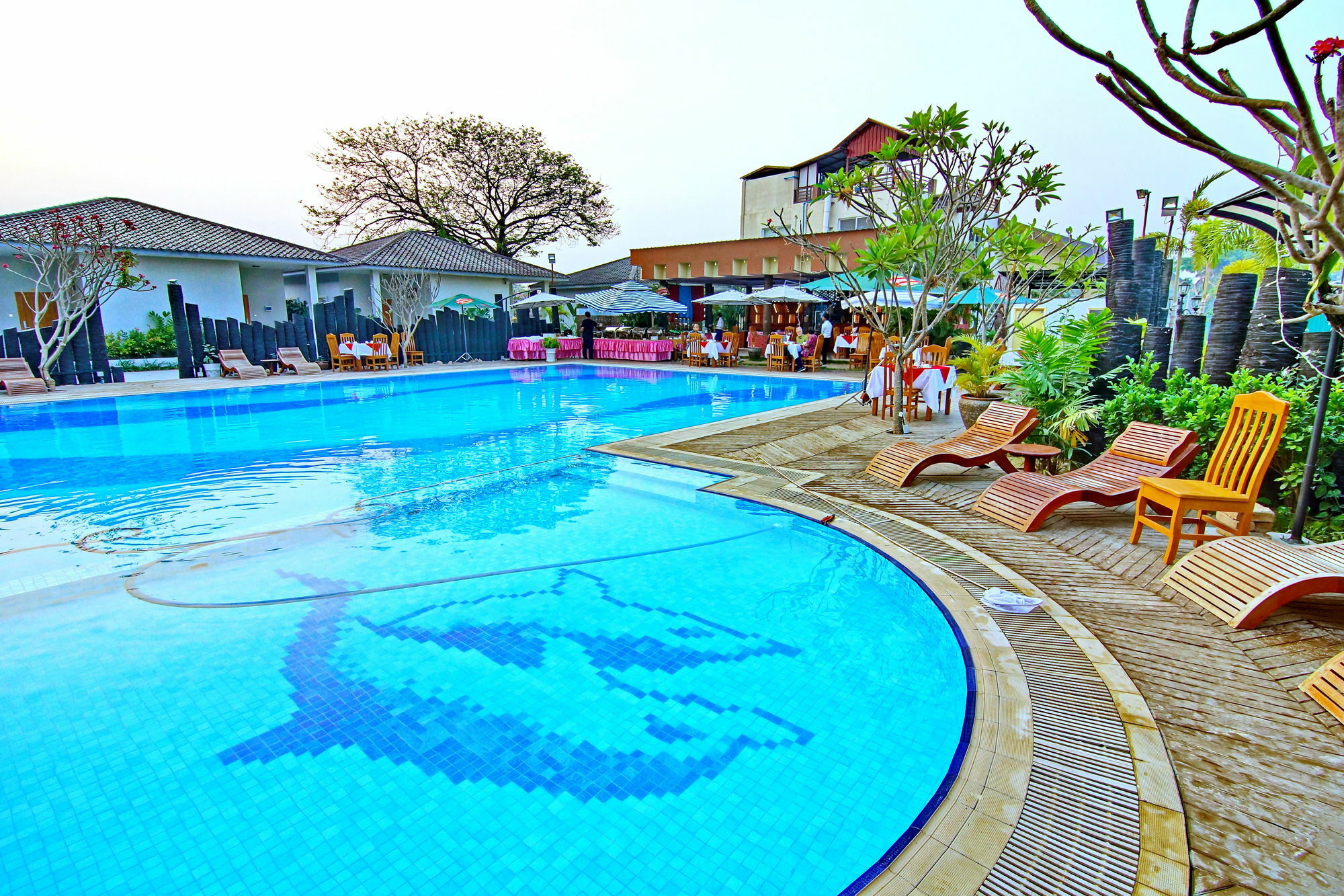 Triumph Hotel Mandalay Eksteriør bilde